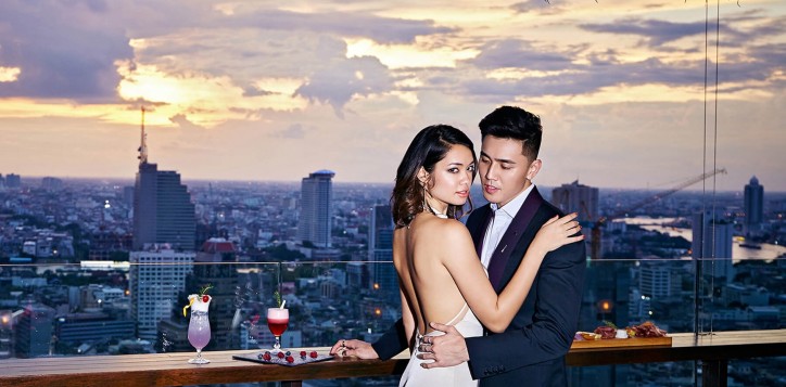 best-rooftop-wine-bar-restaurant-scarlett-bangkok-2