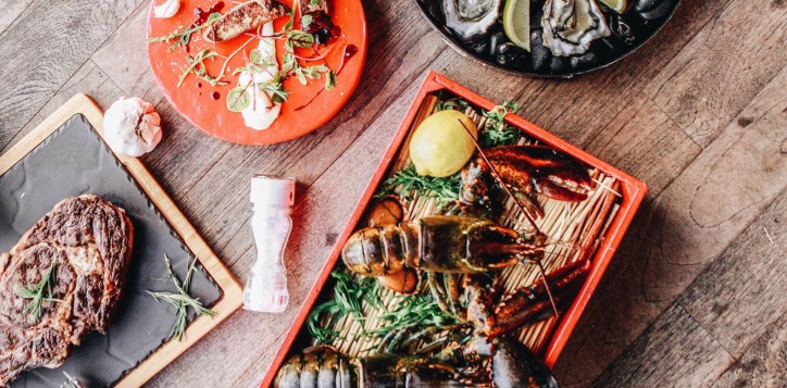 spectacular-christmas-special-and-new-year-eve-party-2