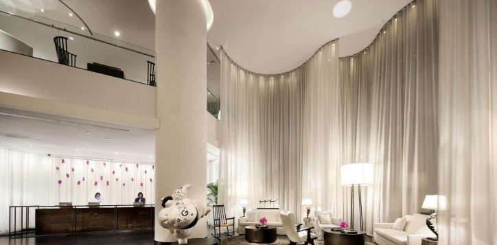 hotel-lobby-pullman-bangkok-2