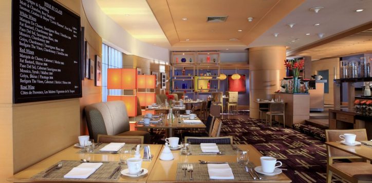 mistral-buffet-restaurant-2-2