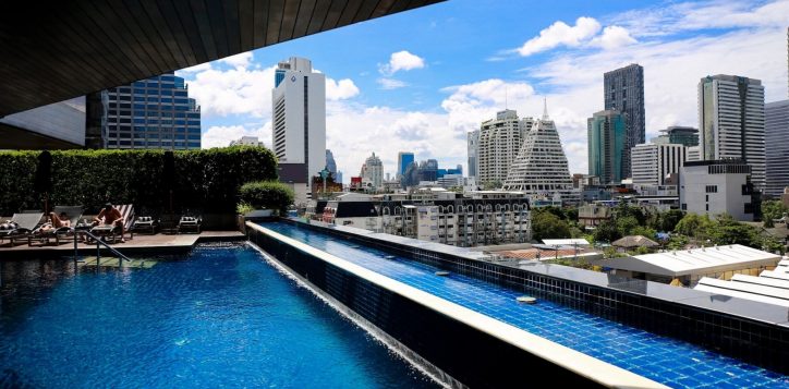 swimming-pool-with-view-pullman-bangkok-2