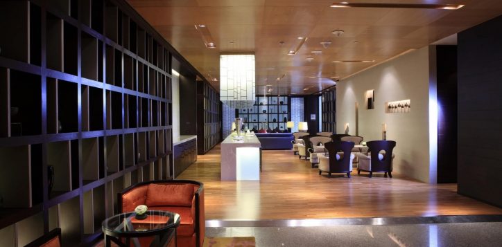 the-retreat-foyer-entrance-pullman-bangkok-2