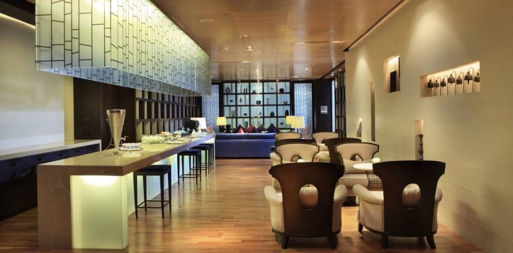 the-retreat-foyer-pullman-bangkok-2